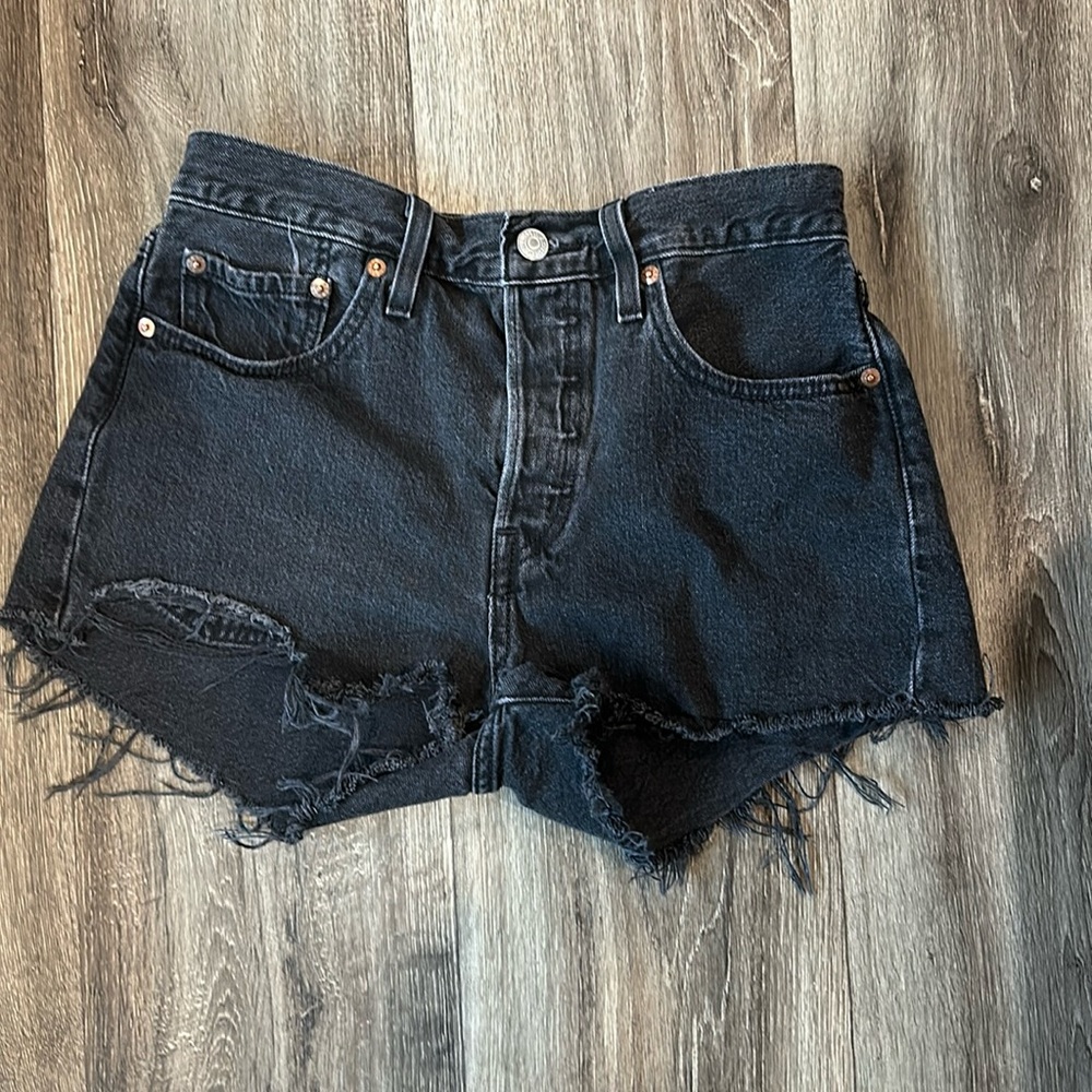 W27 Levi 501 shorts